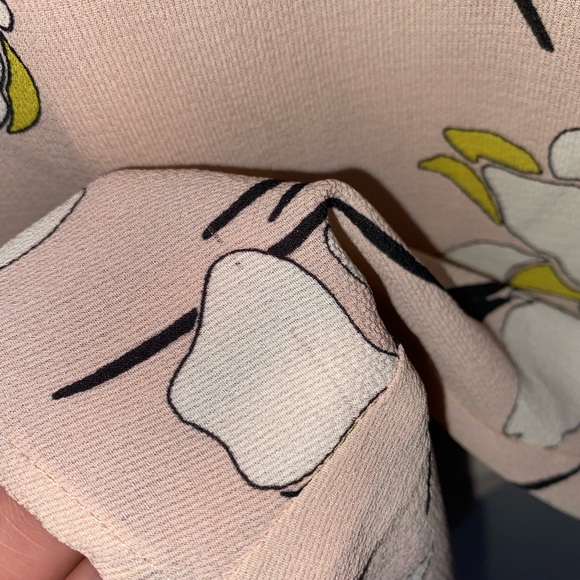 Veronika Maine Womens Pale Blush Floral Short Sleeved Blouse Workwear Size 12 - Picture 8 of 15